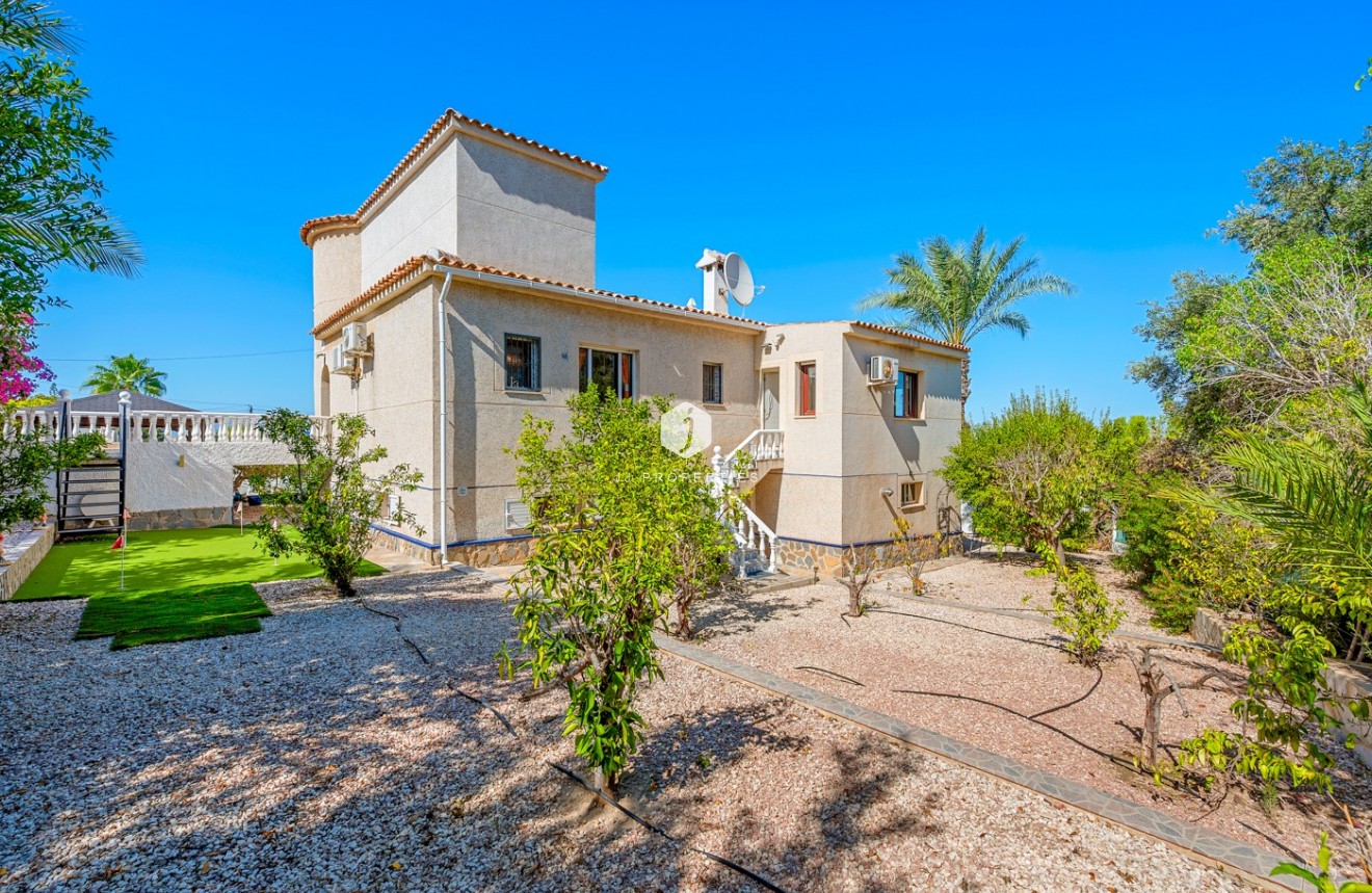 Tweedehands - Villa -
Almoradí - Inland