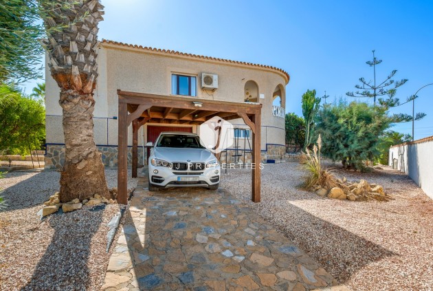 Tweedehands - Villa -
Almoradí - Inland