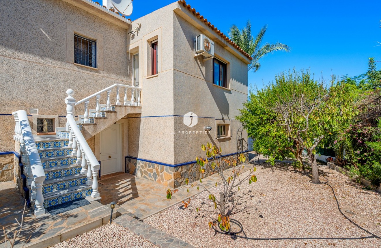 Tweedehands - Villa -
Almoradí - Inland