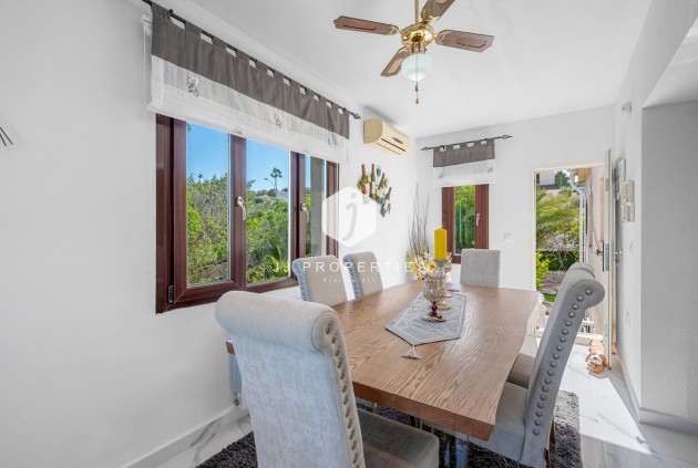 Tweedehands - Villa -
Almoradí - Inland