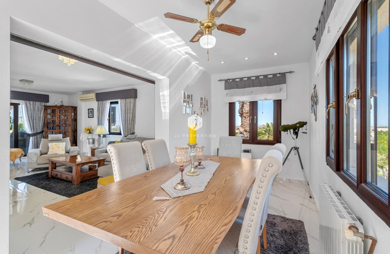 Tweedehands - Villa -
Almoradí - Inland