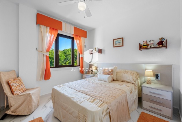 Tweedehands - Villa -
Almoradí - Inland