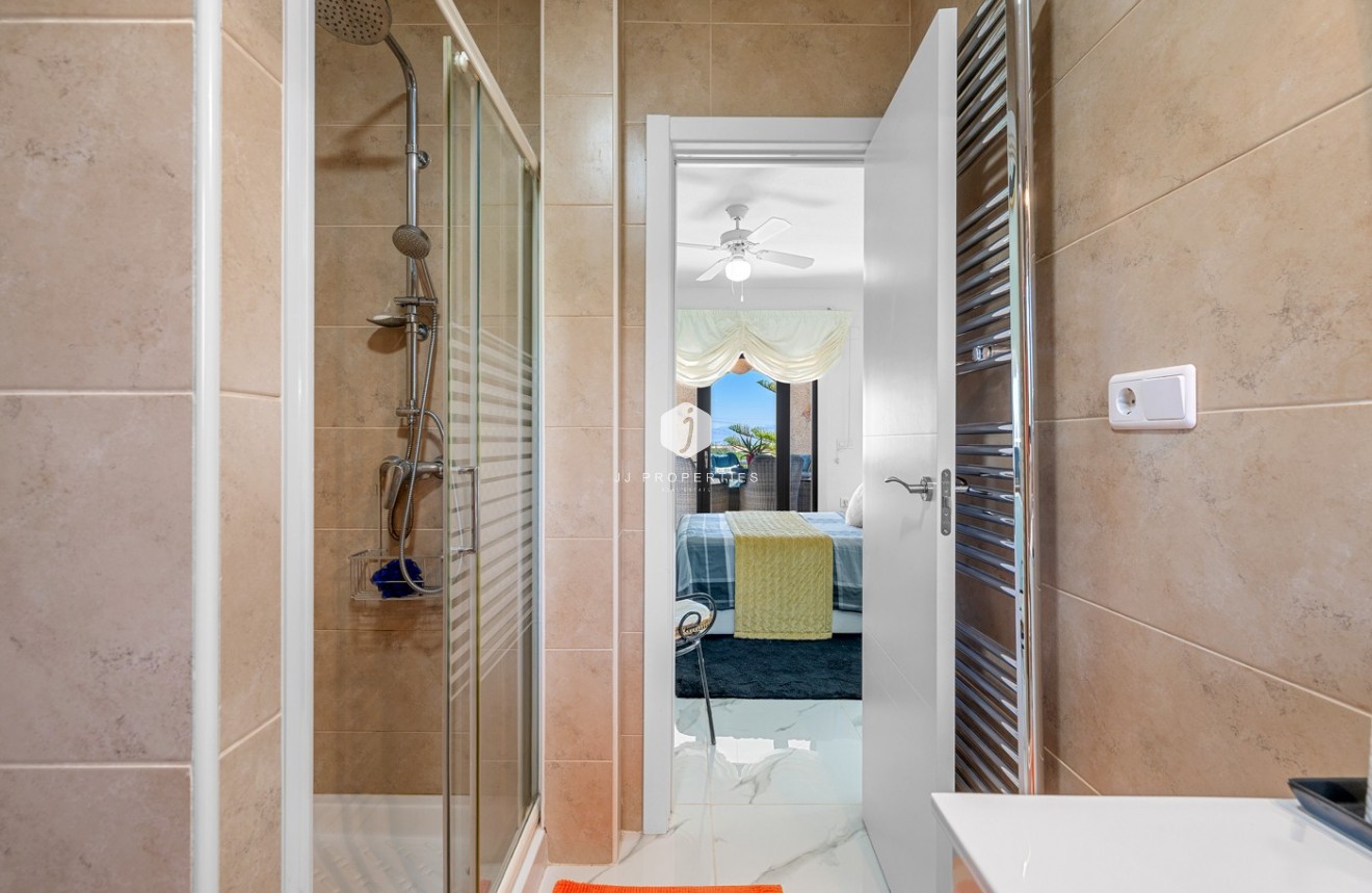 Tweedehands - Villa -
Almoradí - Inland