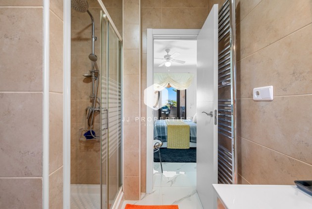 Tweedehands - Villa -
Almoradí - Inland