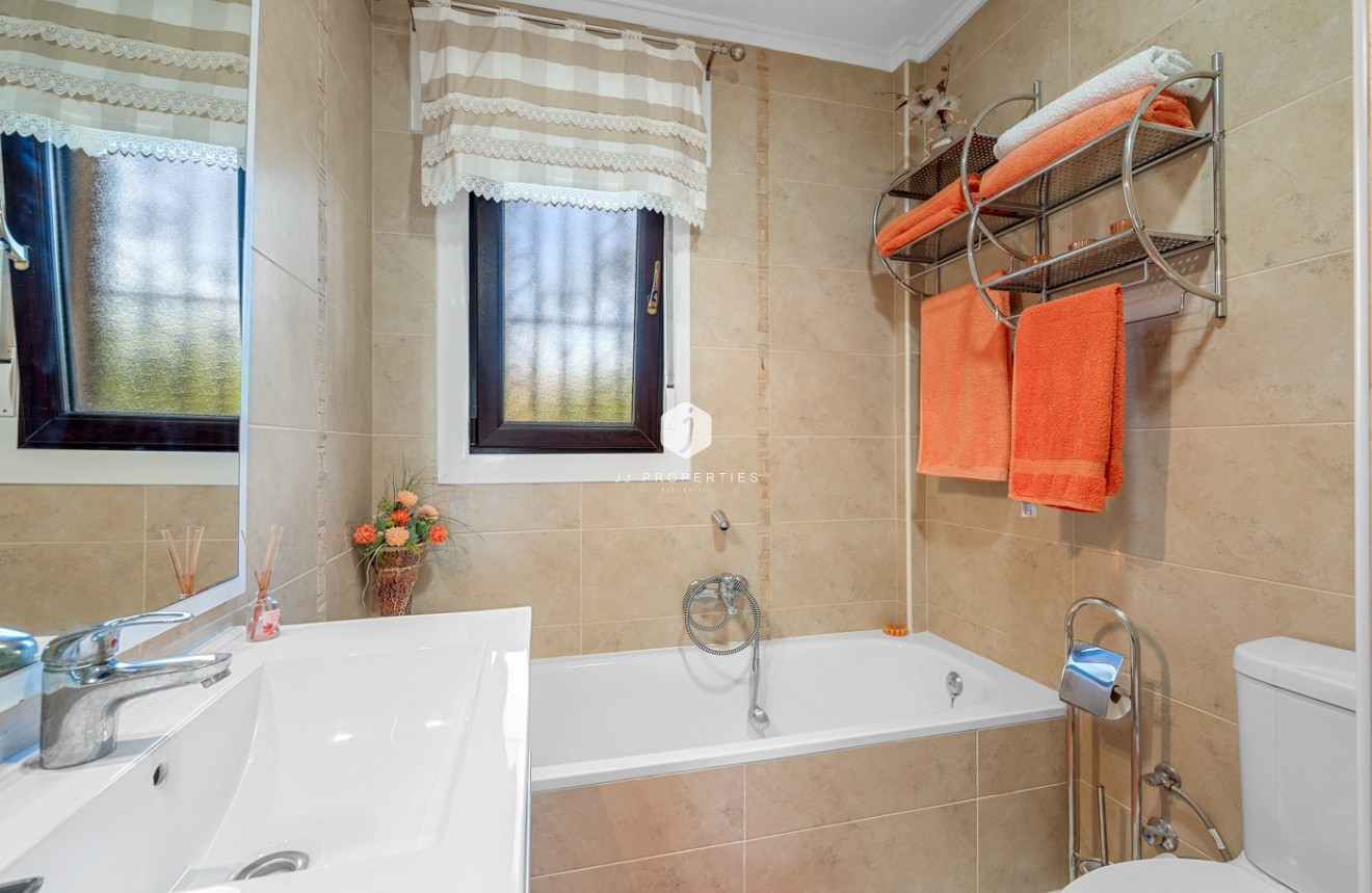 Tweedehands - Villa -
Almoradí - Inland