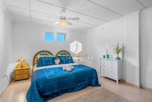 Tweedehands - Villa -
Almoradí - Inland