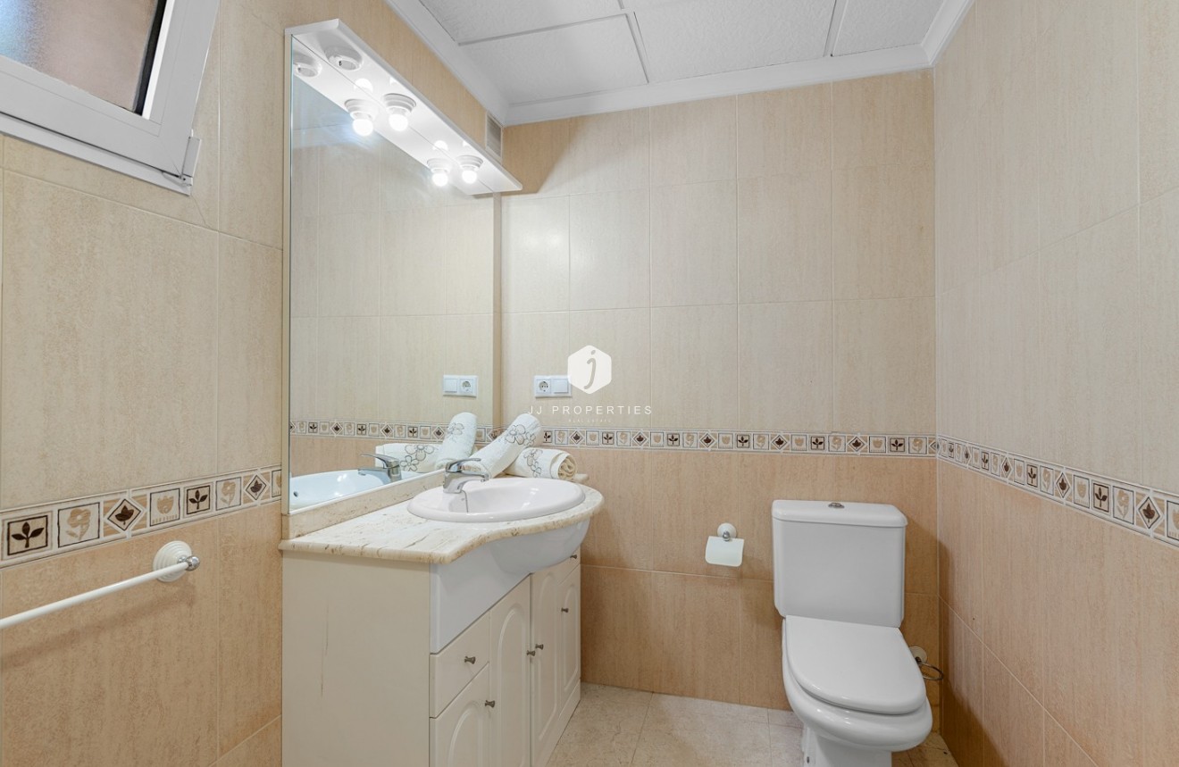 Tweedehands - Villa -
Almoradí - Inland