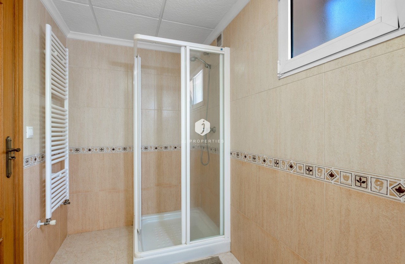 Tweedehands - Villa -
Almoradí - Inland