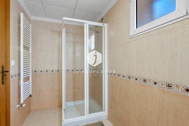 Tweedehands - Villa -
Almoradí - Inland