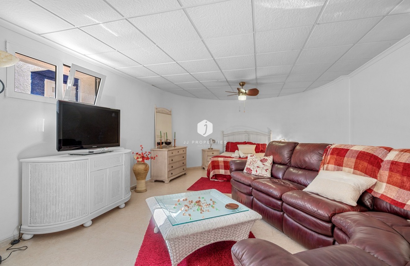 Tweedehands - Villa -
Almoradí - Inland