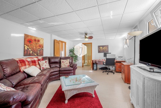 Tweedehands - Villa -
Almoradí - Inland