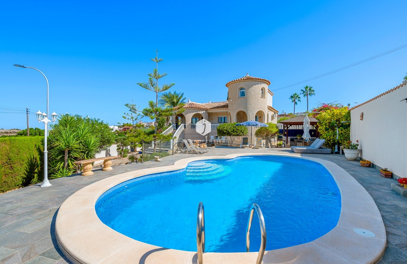 Tweedehands - Villa -
Almoradí - Inland