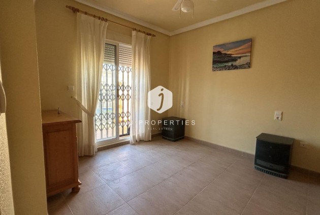 Tweedehands - Chalet -
Los Altos - Costa Blanca