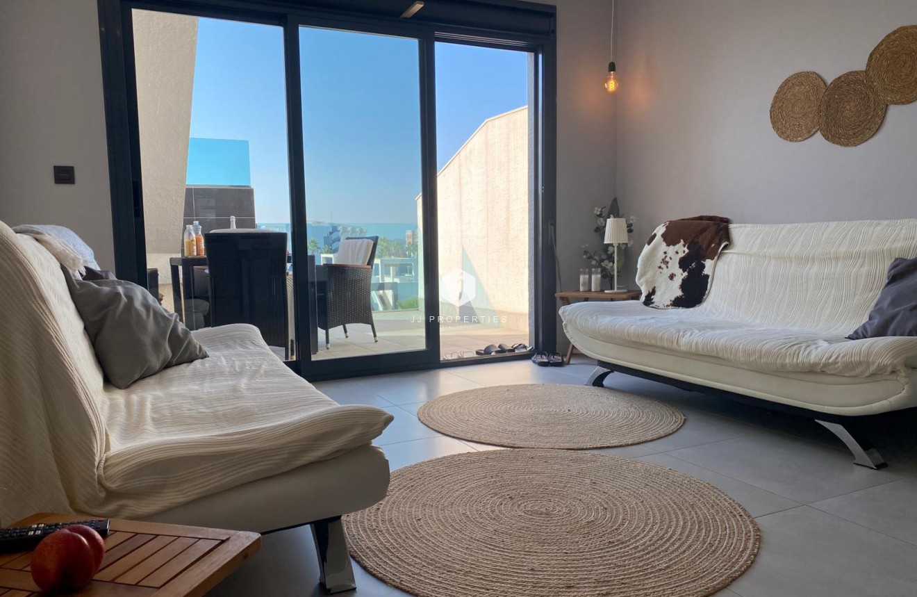 Tweedehands - Penthouse -
El Raso - Costa Blanca