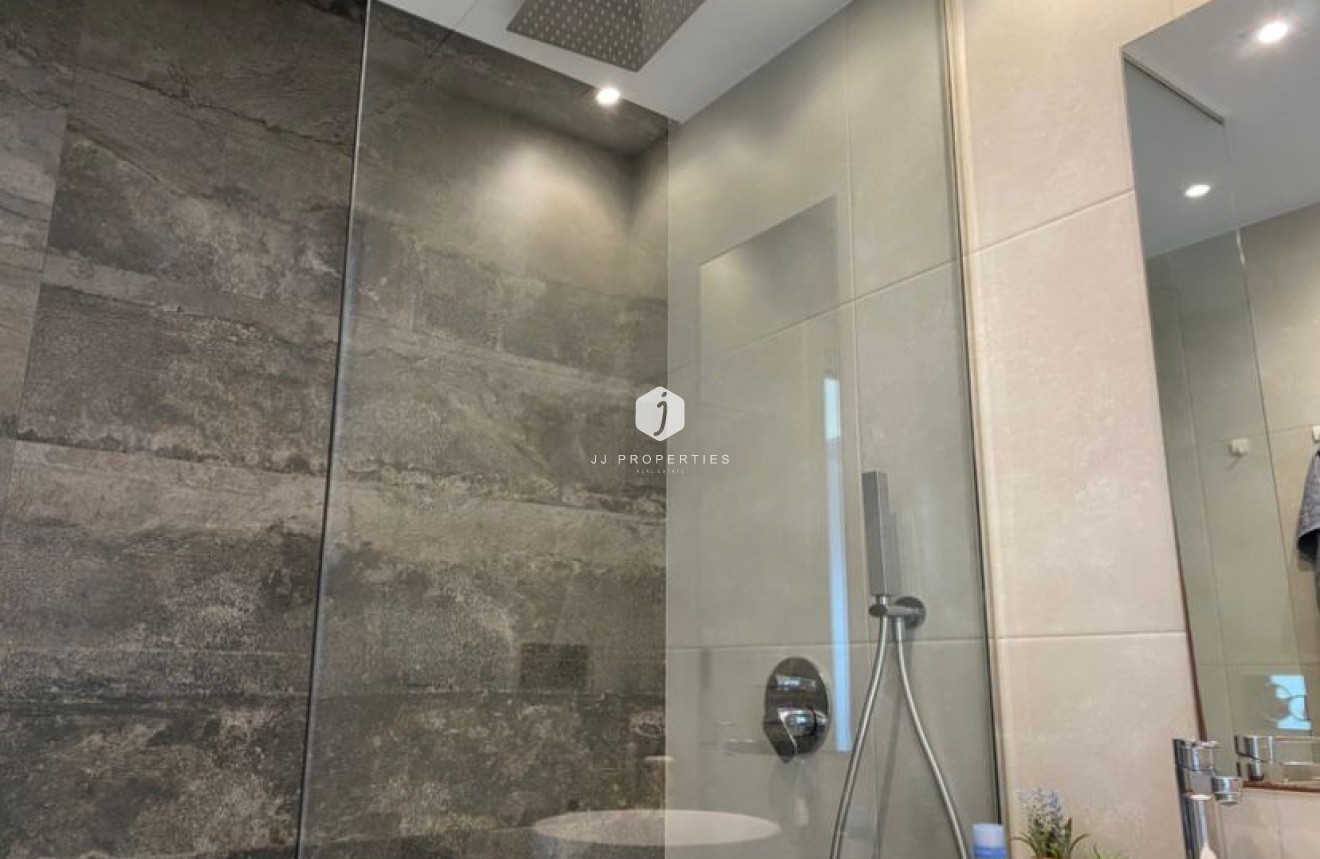 Tweedehands - Penthouse -
El Raso - Costa Blanca