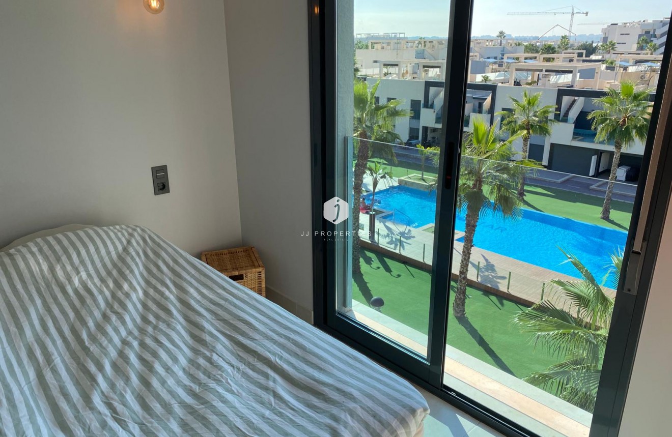 Tweedehands - Penthouse -
El Raso - Costa Blanca