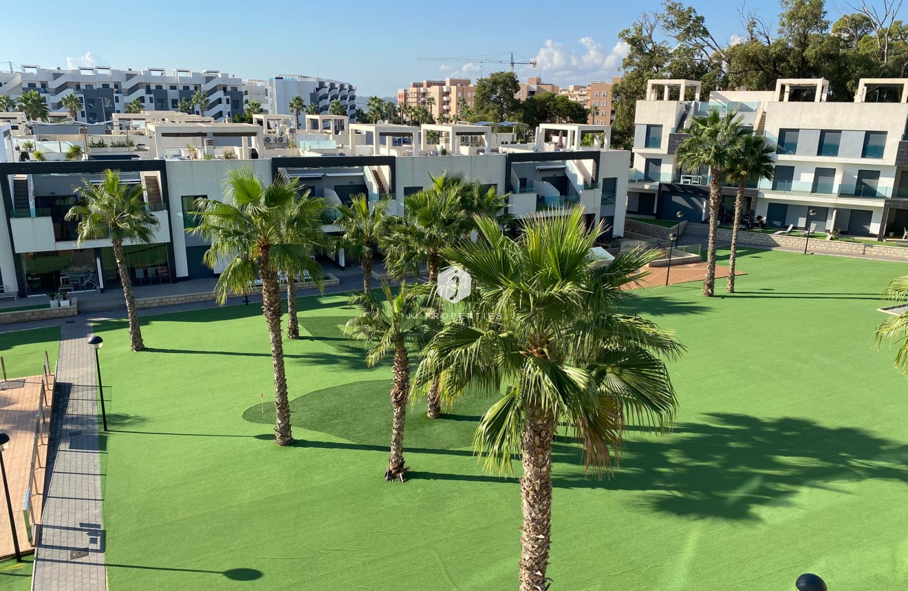 Tweedehands - Penthouse -
El Raso - Costa Blanca