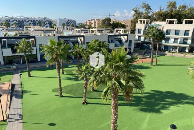 Tweedehands - Penthouse -
El Raso - Costa Blanca