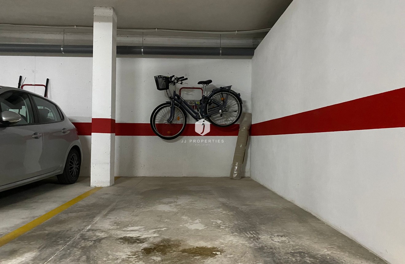 Tweedehands - Penthouse -
El Raso - Costa Blanca