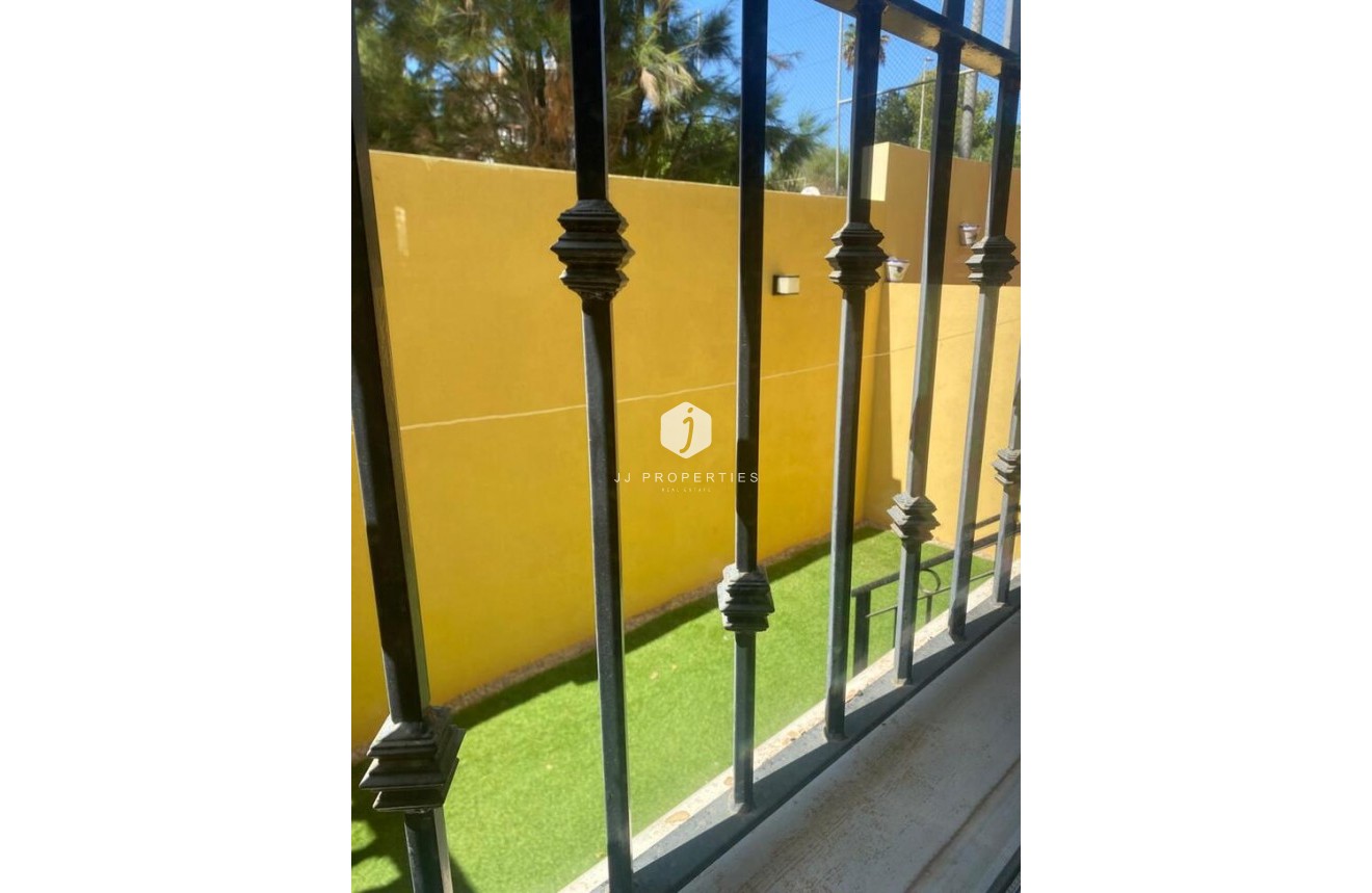 Tweedehands - Appartement / flat -
Algorfa - Costa Blanca