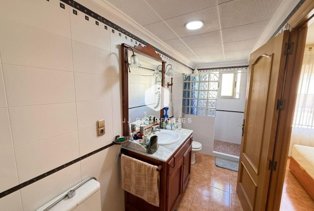 Tweedehands - Appartement / flat -
Torrevieja - Playa del Cura