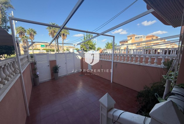 Tweedehands - Chalet -
Torrevieja - El Limonar