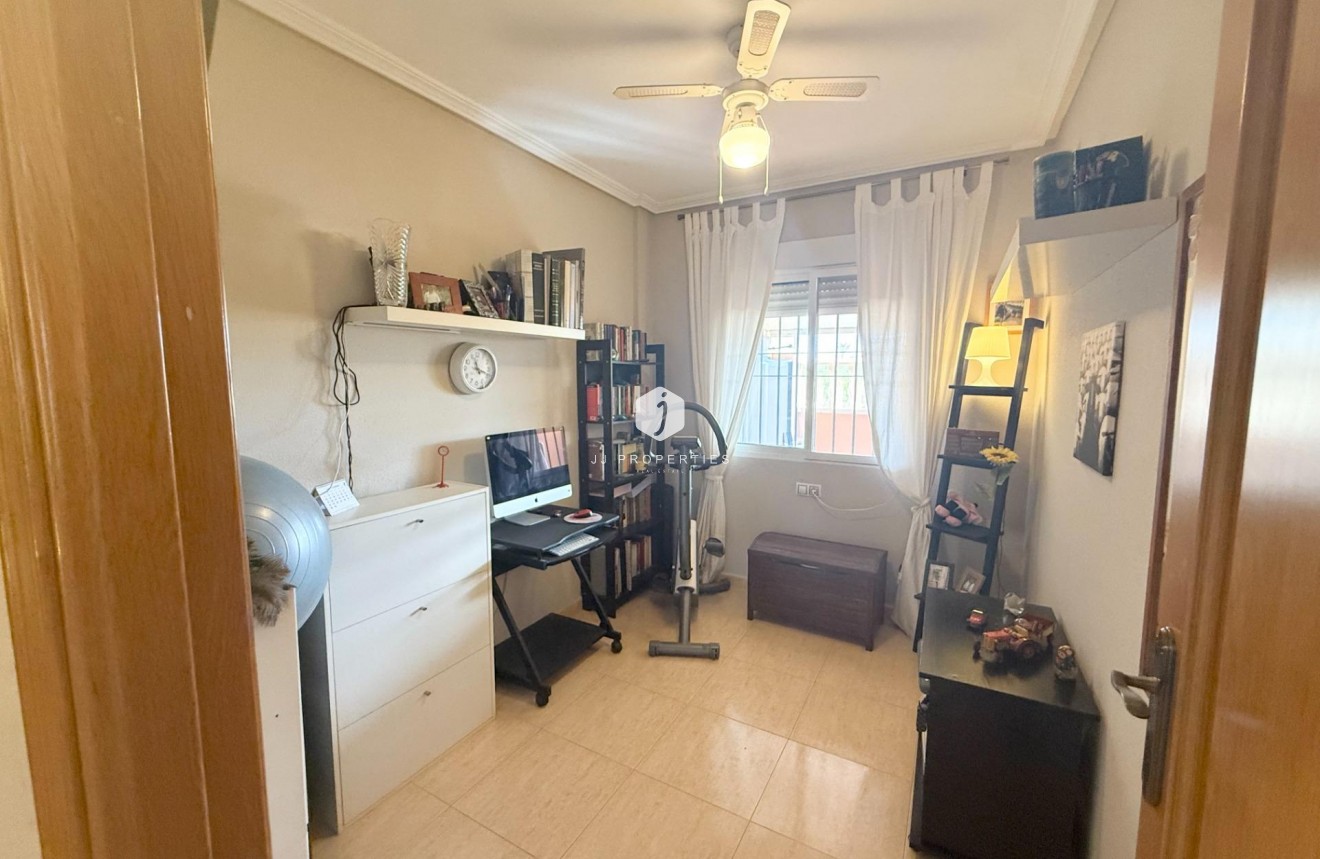 Tweedehands - Chalet -
Torrevieja - El Limonar