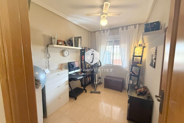 Tweedehands - Chalet -
Torrevieja - El Limonar