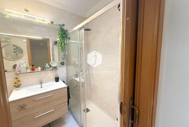 Tweedehands - Chalet -
Torrevieja - El Limonar