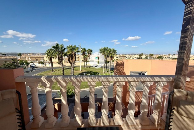 Tweedehands - Chalet -
Torrevieja - El Limonar