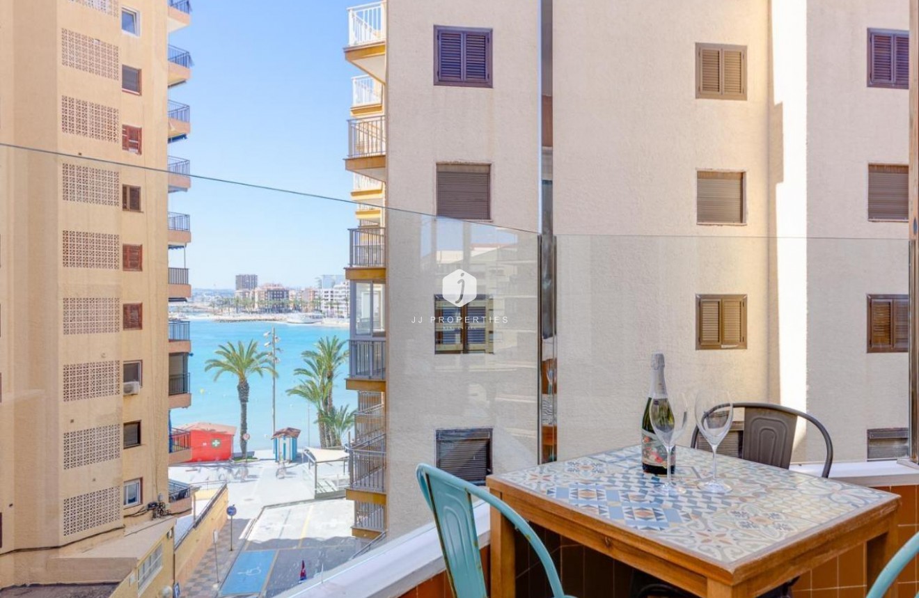 Tweedehands - Appartement / flat -
Torrevieja - Playa del Cura