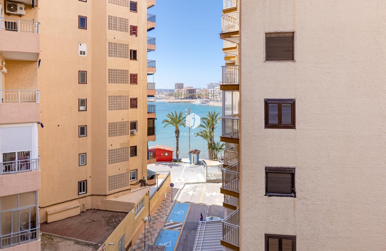 Tweedehands - Appartement / flat -
Torrevieja - Playa del Cura