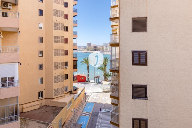 Tweedehands - Appartement / flat -
Torrevieja - Playa del Cura