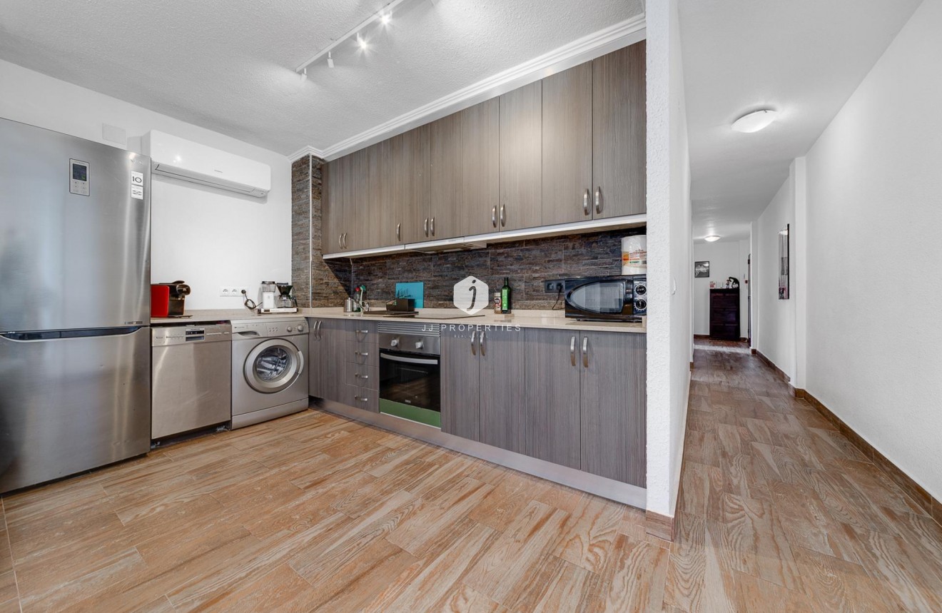 Tweedehands - Appartement / flat -
Torrevieja - Playa del Cura