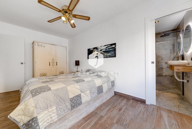 Tweedehands - Appartement / flat -
Torrevieja - Playa del Cura