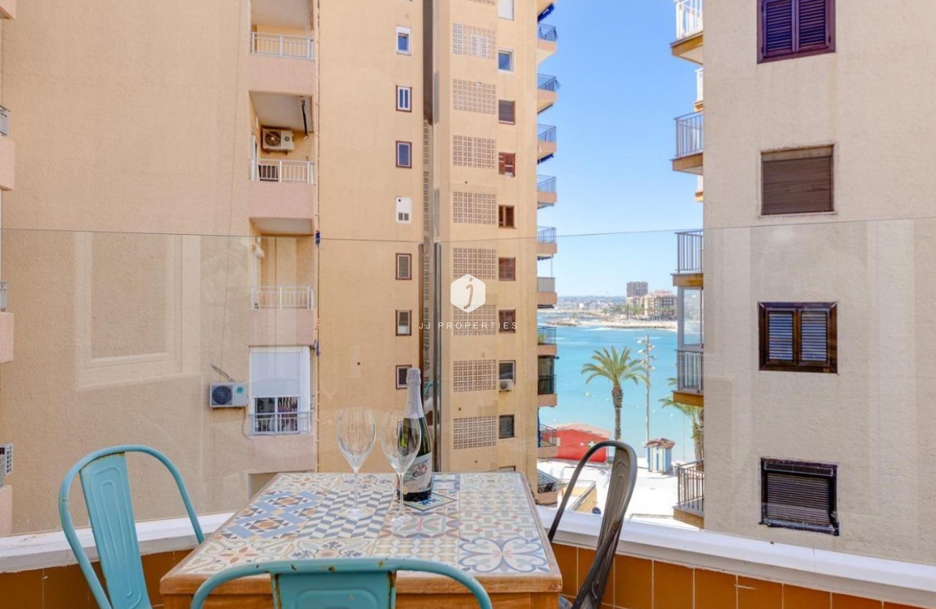 Tweedehands - Appartement / flat -
Torrevieja - Playa del Cura