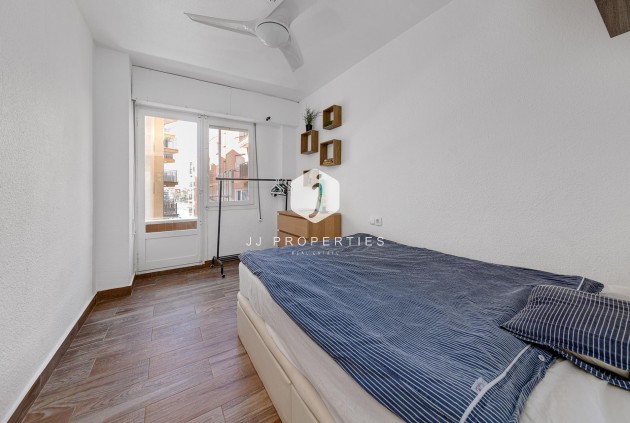 Tweedehands - Appartement / flat -
Torrevieja - Playa del Cura