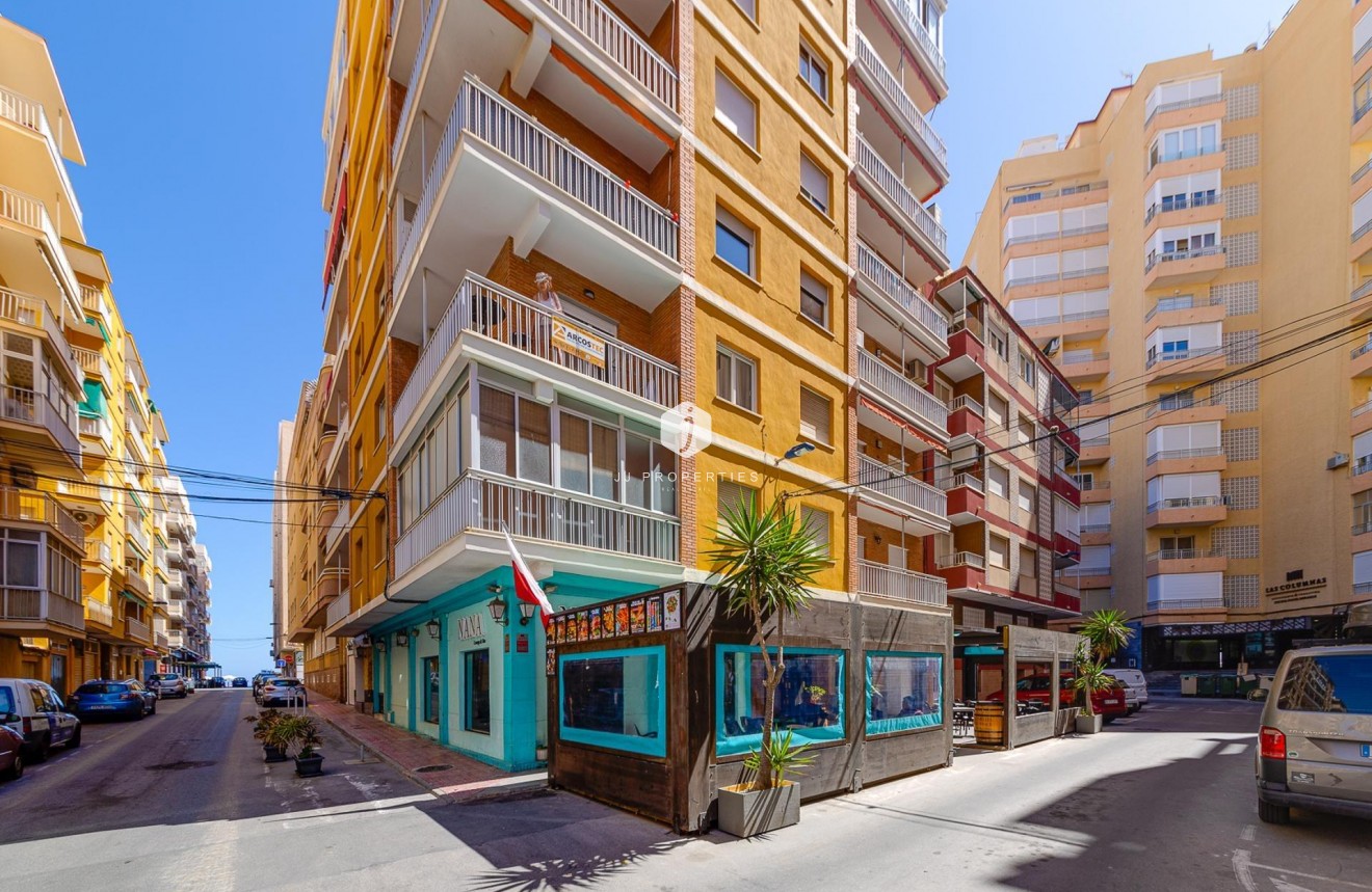 Tweedehands - Appartement / flat -
Torrevieja - Playa del Cura