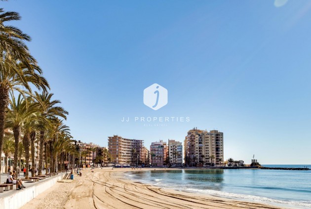 Tweedehands - Appartement / flat -
Torrevieja - Playa del Cura