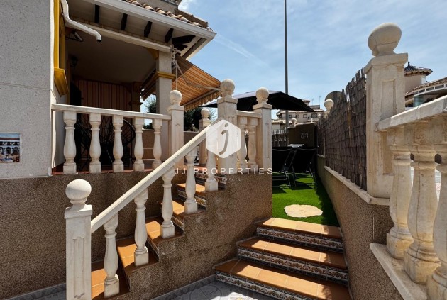 Tweedehands - Chalet -
Orihuela Costa - Costa Blanca