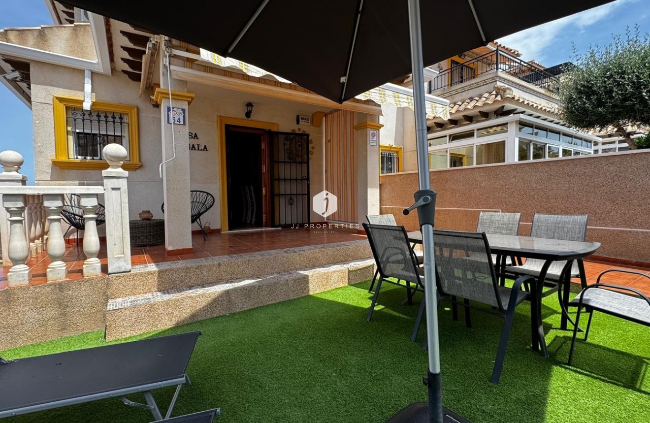 Tweedehands - Chalet -
Orihuela Costa - Costa Blanca