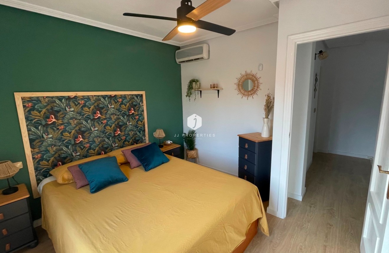 Tweedehands - Chalet -
Orihuela Costa - Costa Blanca