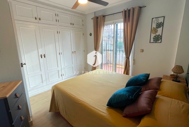 Tweedehands - Chalet -
Orihuela Costa - Costa Blanca