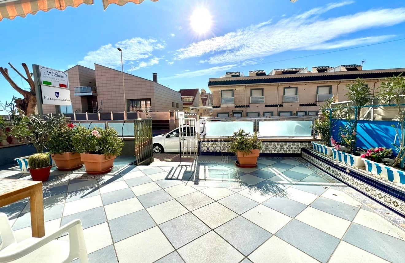 Tweedehands - Chalet -
Torrevieja - La Mata