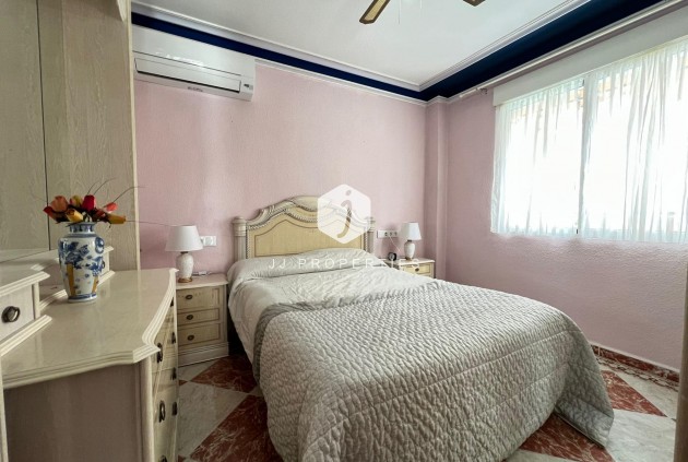 Tweedehands - Chalet -
Torrevieja - La Mata