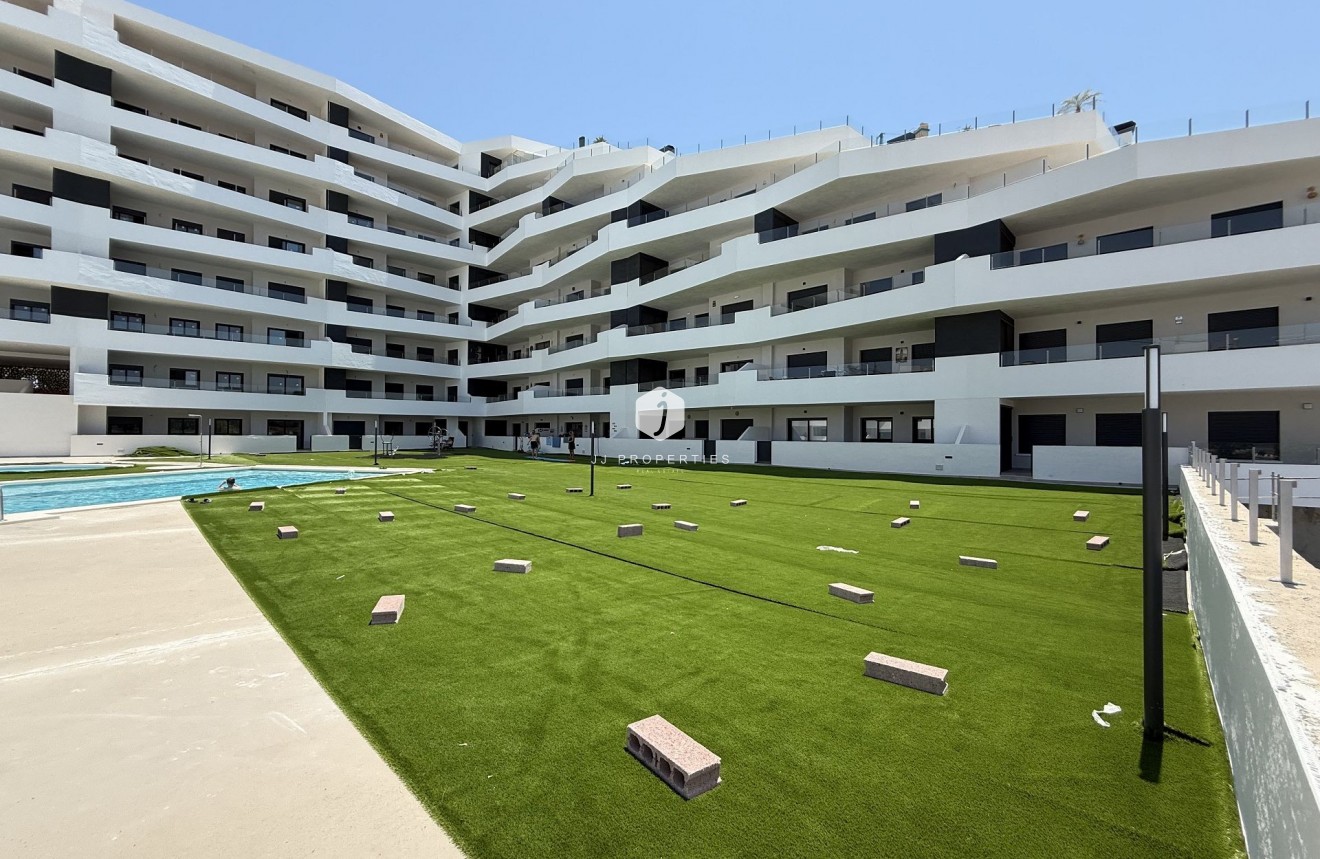 Tweedehands - Penthouse -
San Miguel de Salinas - Inland