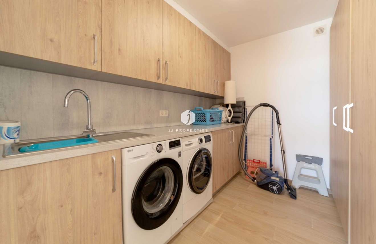 Tweedehands - Villa -
Torrevieja - Costa Blanca