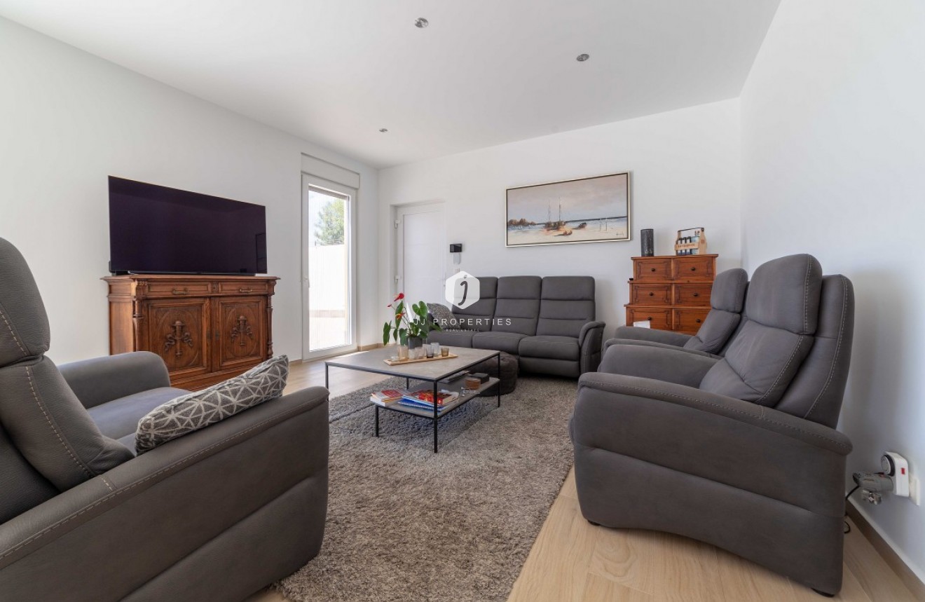 Tweedehands - Villa -
Torrevieja - Costa Blanca