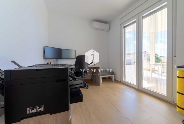 Tweedehands - Villa -
Torrevieja - Costa Blanca