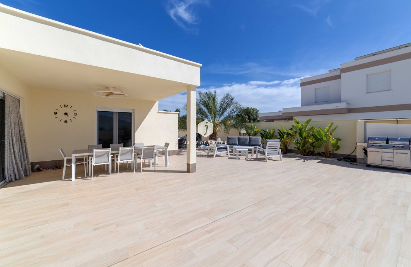 Tweedehands - Villa -
Torrevieja - Costa Blanca